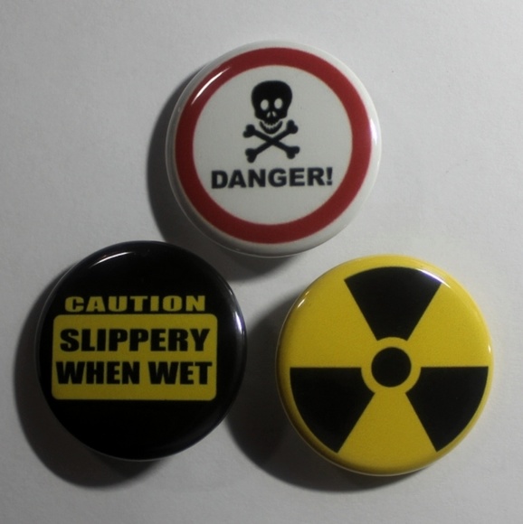 Backpack Pinback buttons (set of 3) - Picture 2 of 3